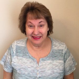 Meet your Posher, Estela